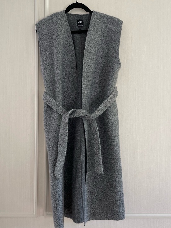 Zara Jackets & Blazers - Zara Gray Sleeveless Knit Belted Long Vest